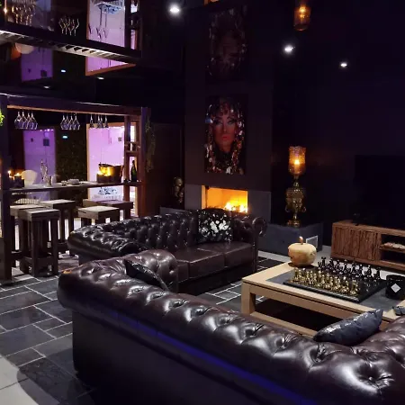 Couette-café Les M Wanze