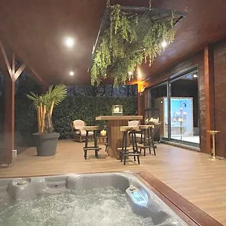 Bed and breakfast Les M 5*