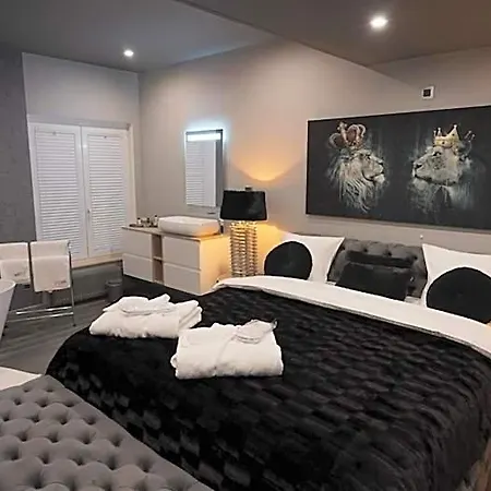 Bed and breakfast Les M 5*