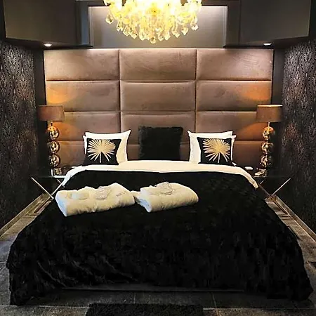 Bed and breakfast Les M 5*