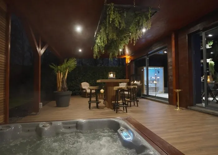 Bed & Breakfast Les M 5*